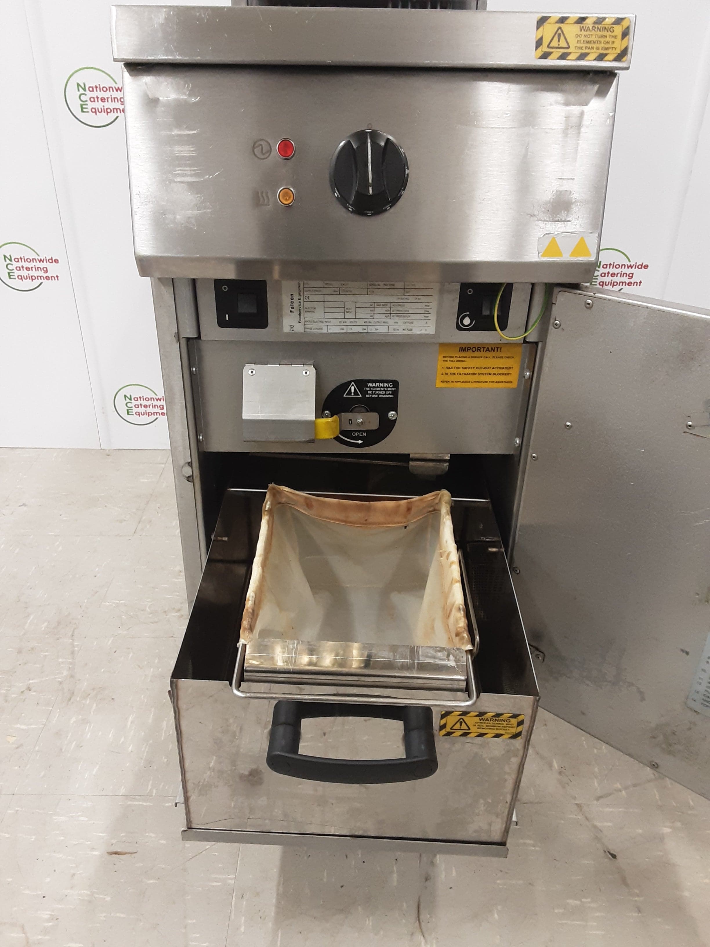 Falcon Electric Pumped Filtration Single Tank/Double Basket Fryer, Model- E401F (NCE2243) — image 6