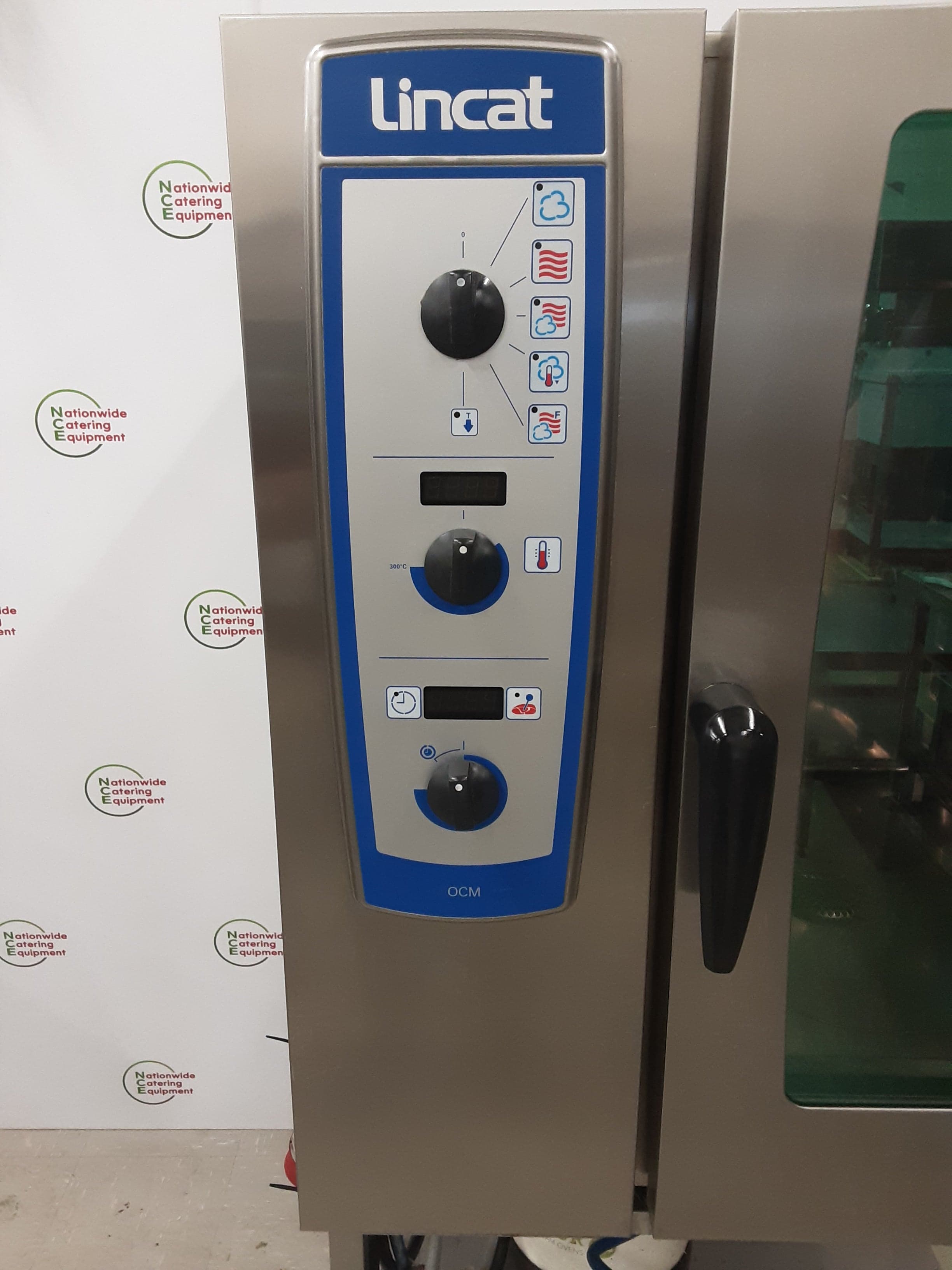 Lincat Badged Rational Electric Combimaster 10 Grid Combi Oven On Stand (NCE5862) — image 4
