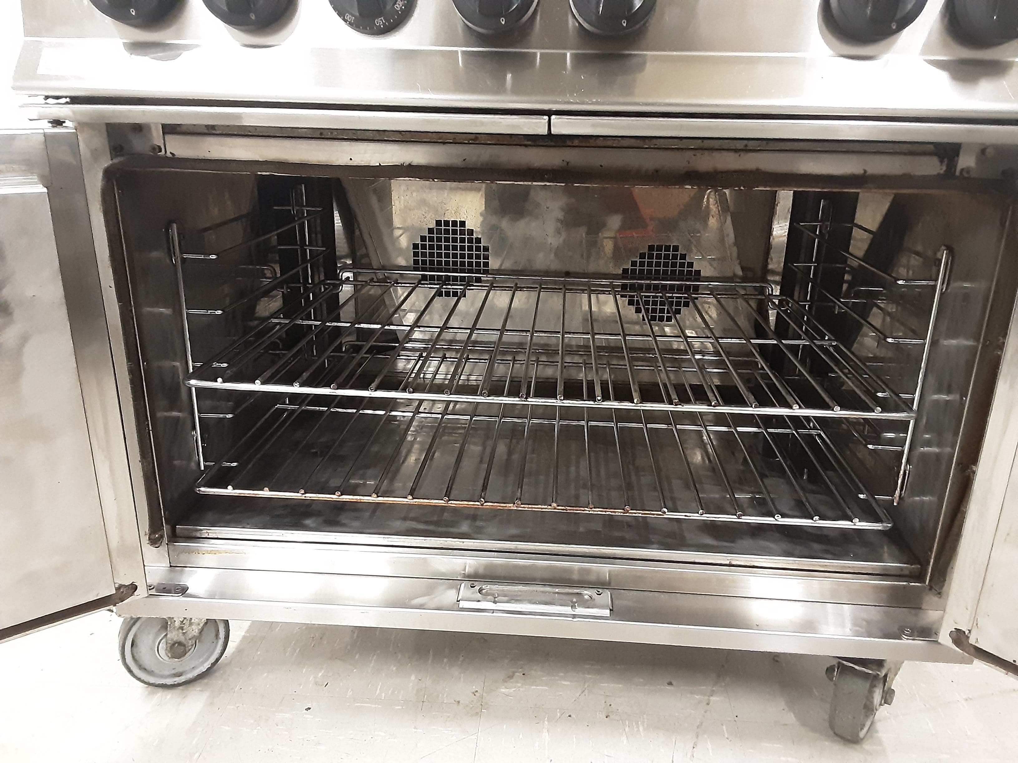 Lincat Opus 800 Duel Fuel- Natural Six Burner Stove & Electric Convection Oven, Model-OD8007 (NCE6001) — image 6