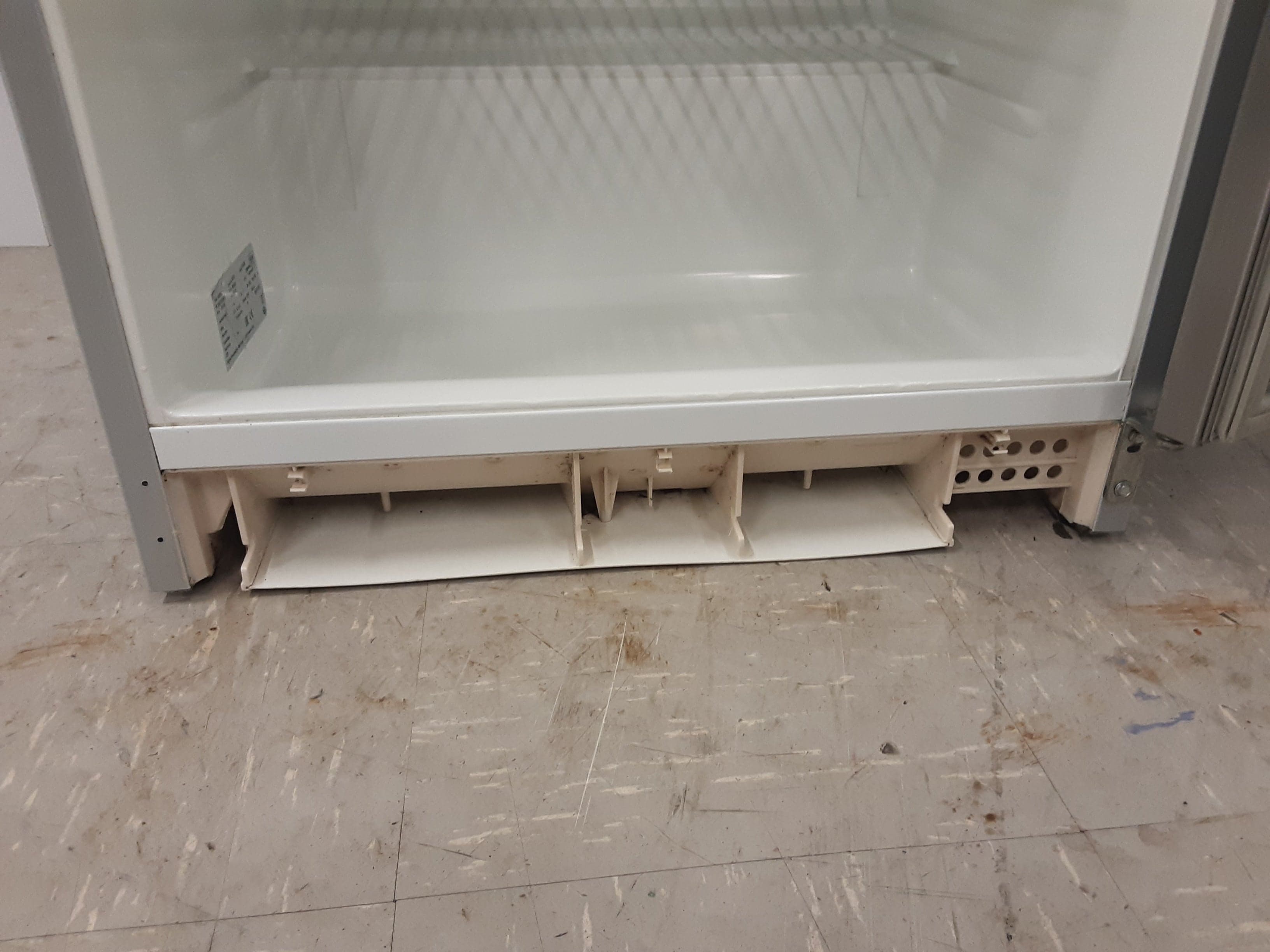 Clearance-Electrolux Undercounter Fridge, Clearance Item, Model-RUCR16  (NCE6097) — image 6
