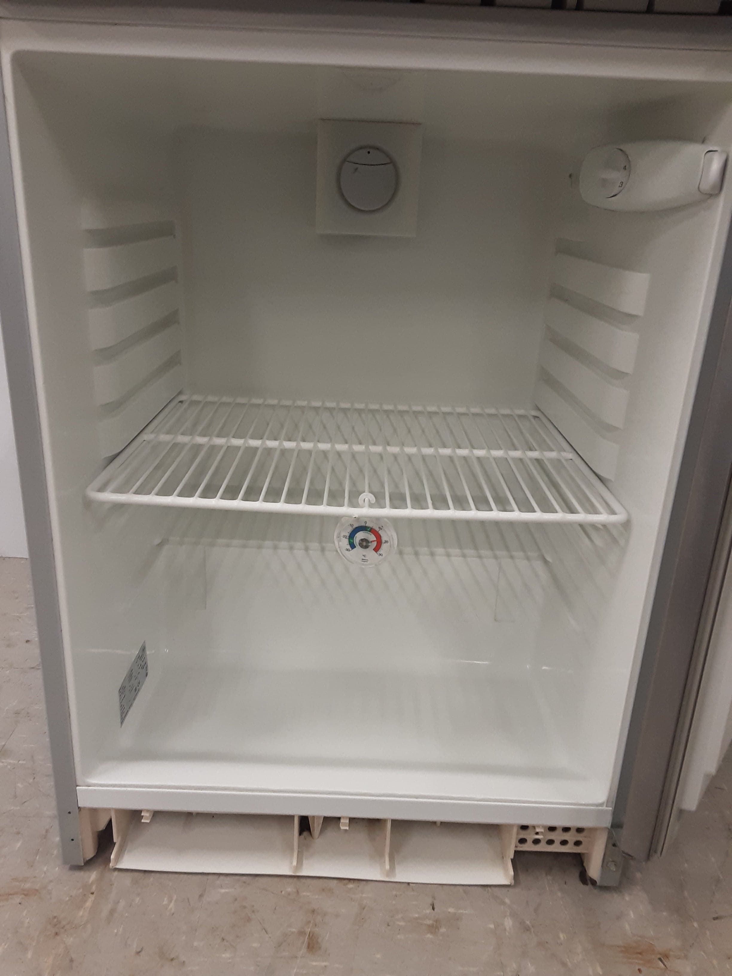 Clearance-Electrolux Undercounter Fridge, Clearance Item, Model-RUCR16  (NCE6097) — image 7