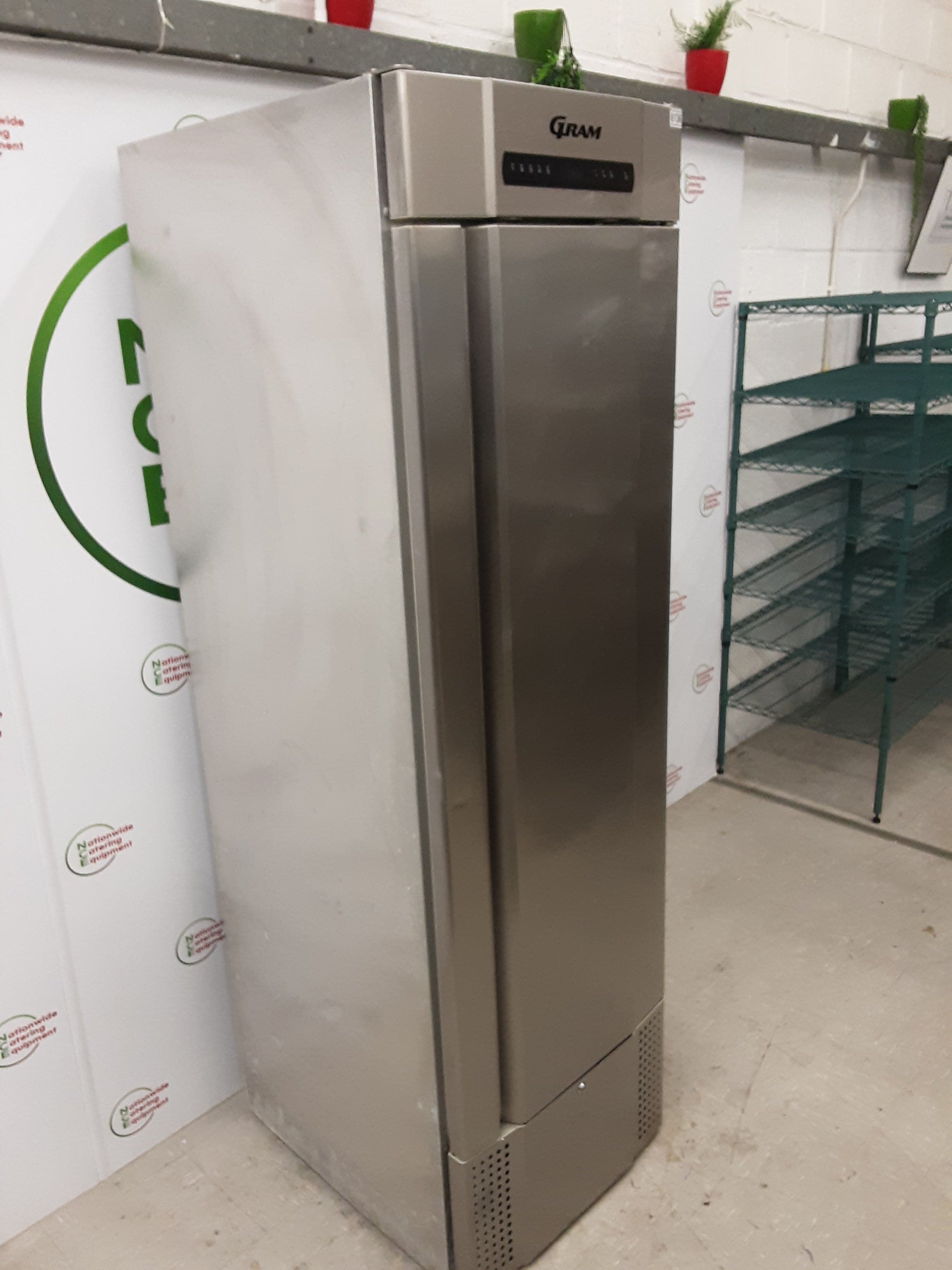 Gram Single Upright Fridge, 425L Capacity, Model- Midi425 (NCE6136) — image 3