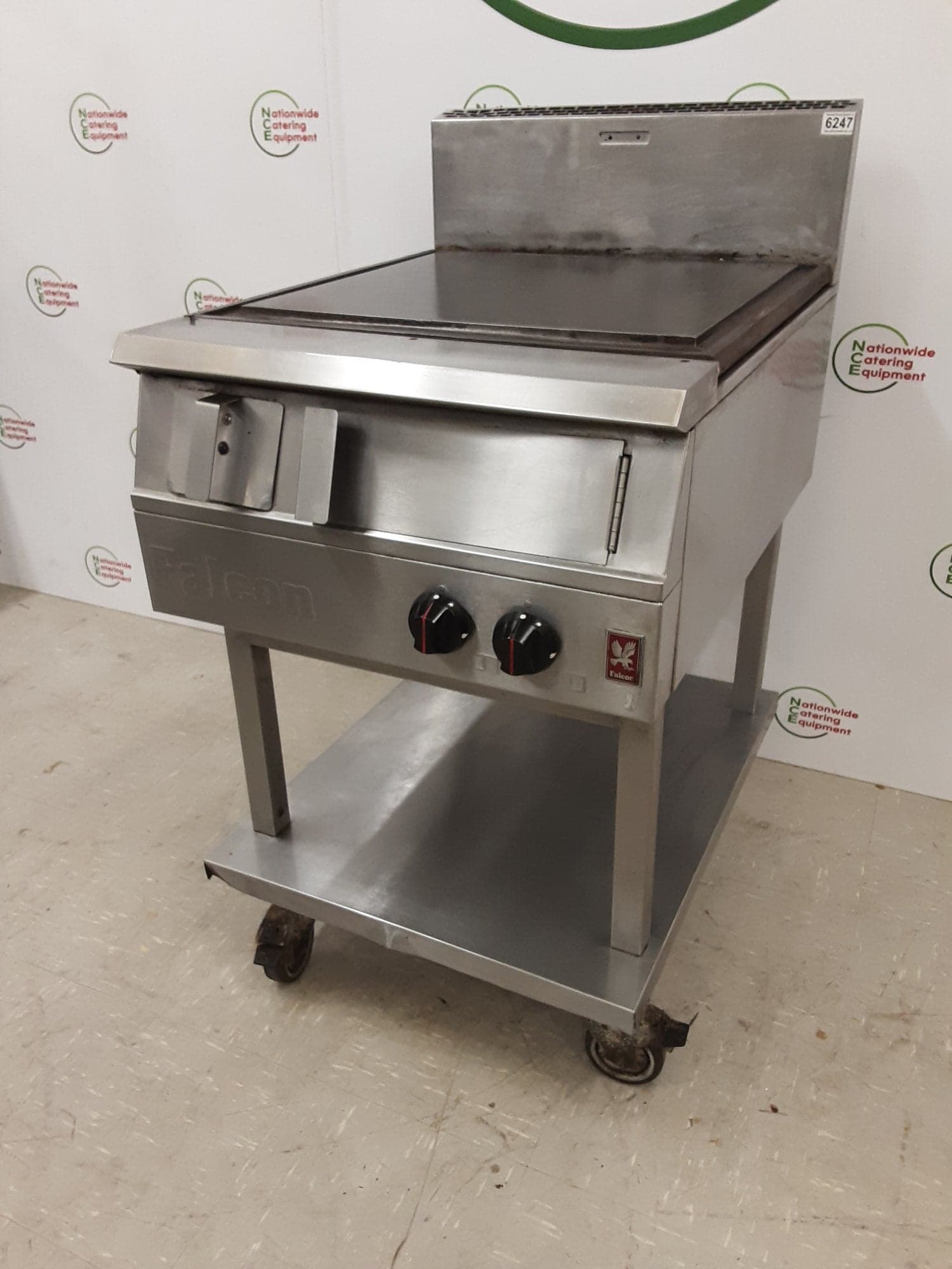 Falcon Griddle LPG On Stand, Model- G2641 — image 3