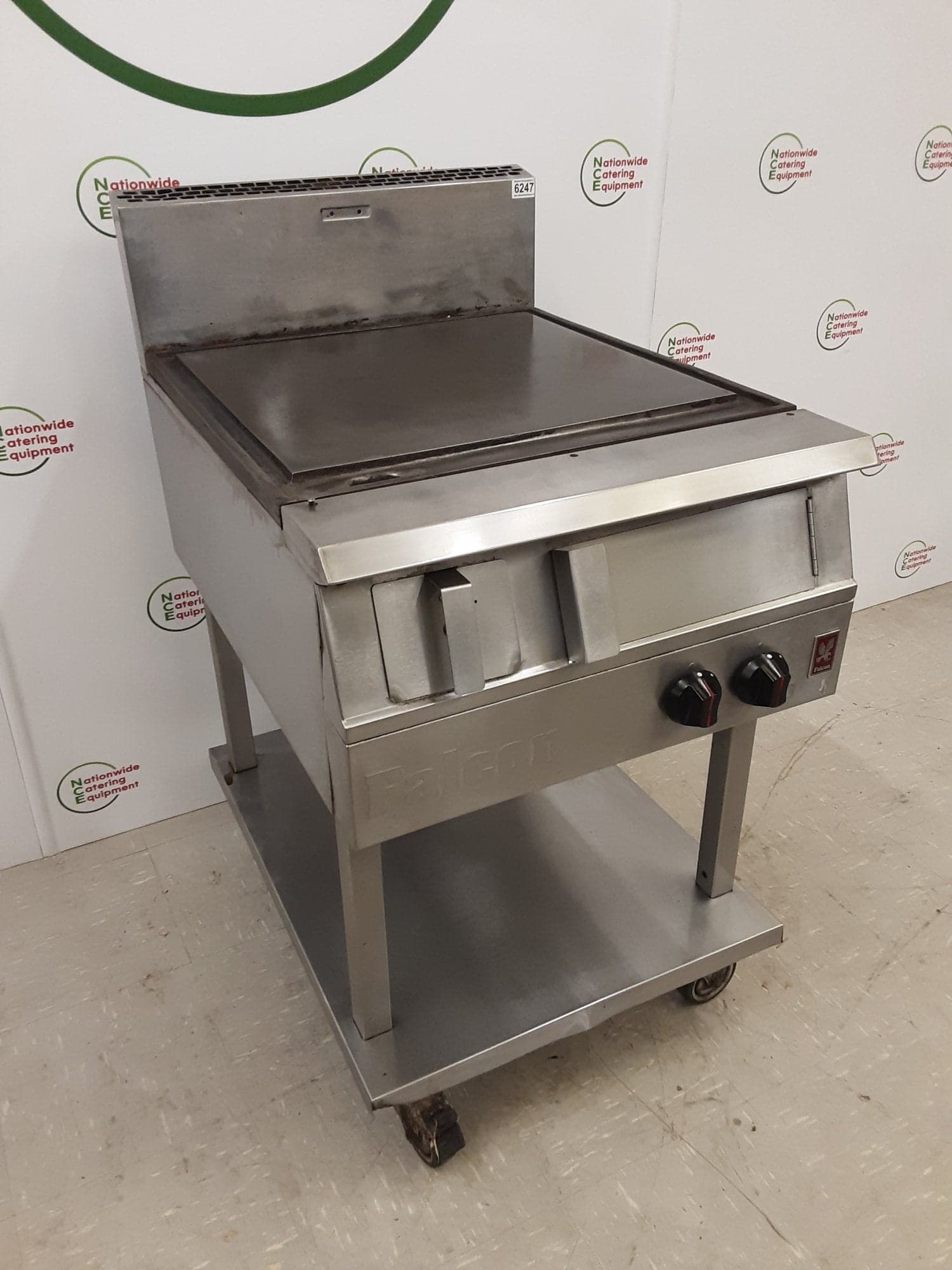 Falcon Griddle LPG On Stand, Model- G2641 — image 4