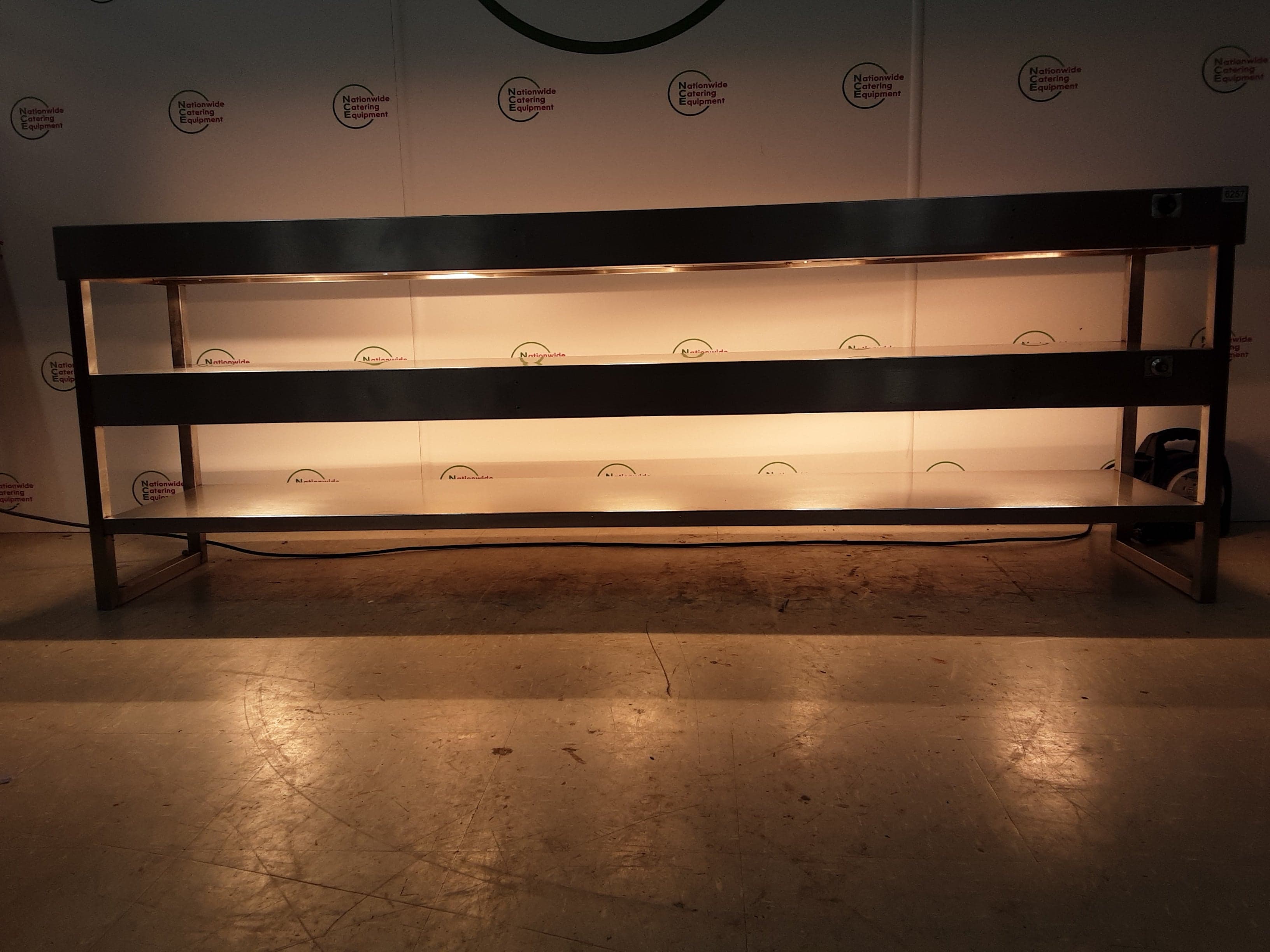 Stainless Steel Tabletop Three Tier (Two Heated) Gantry, 216cm, 13amp (NCE6257) — image 6