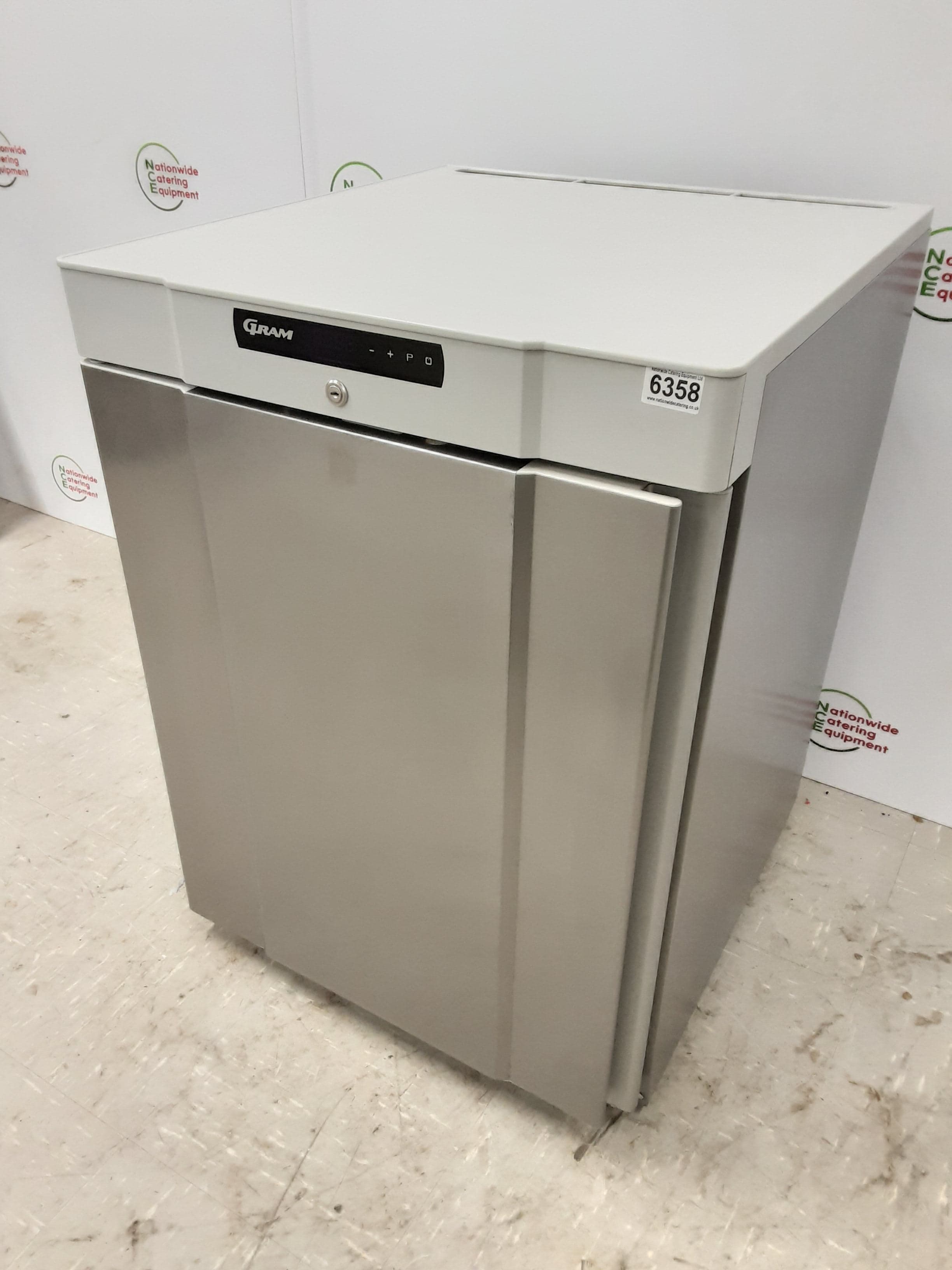 Gram Stainless Steel Undercounter Fridge, 125L, Model K210 (NCE6358) — image 4