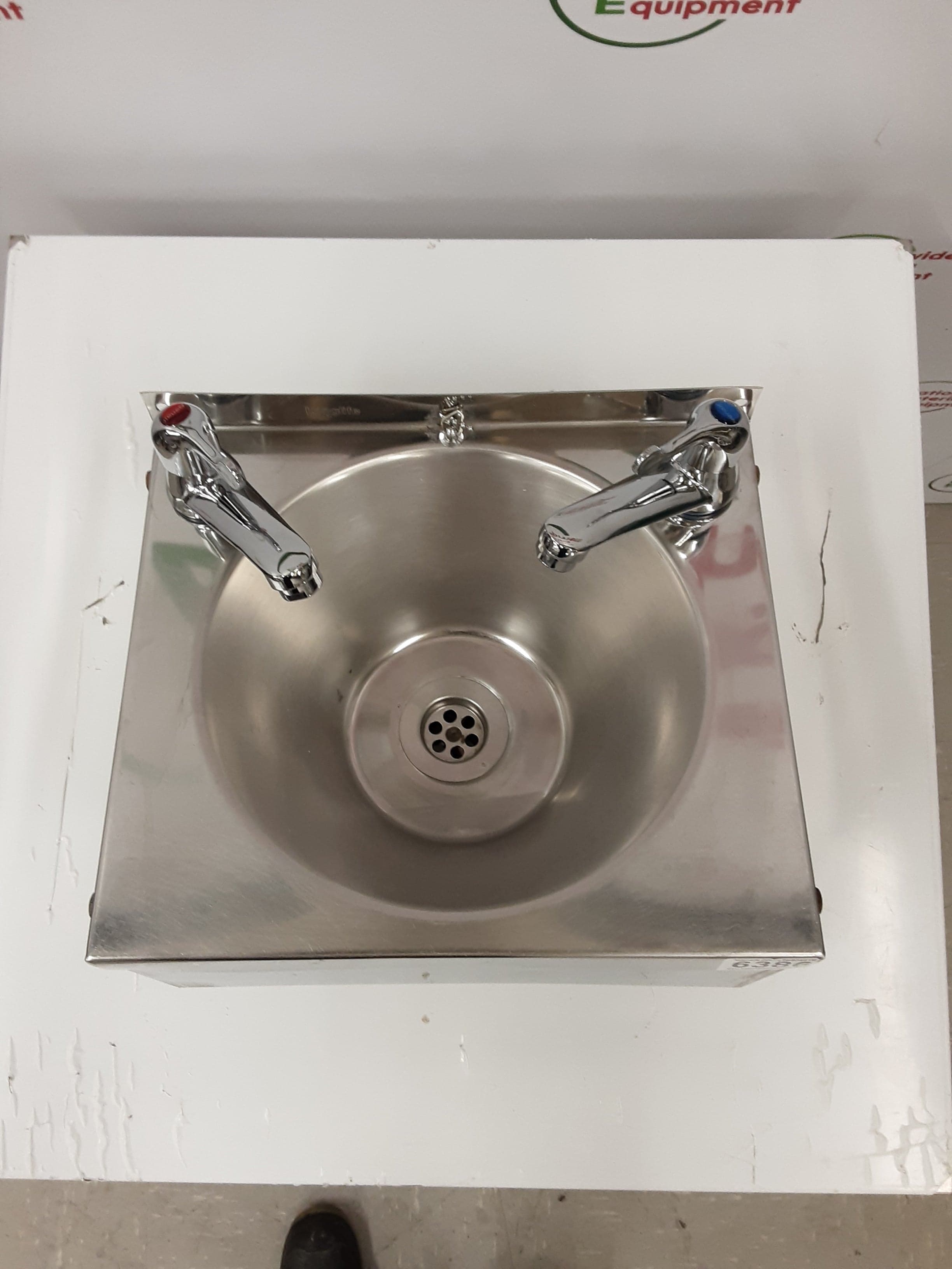 Stainless Steel Wash Hand Basin With New Lever Taps — image 4