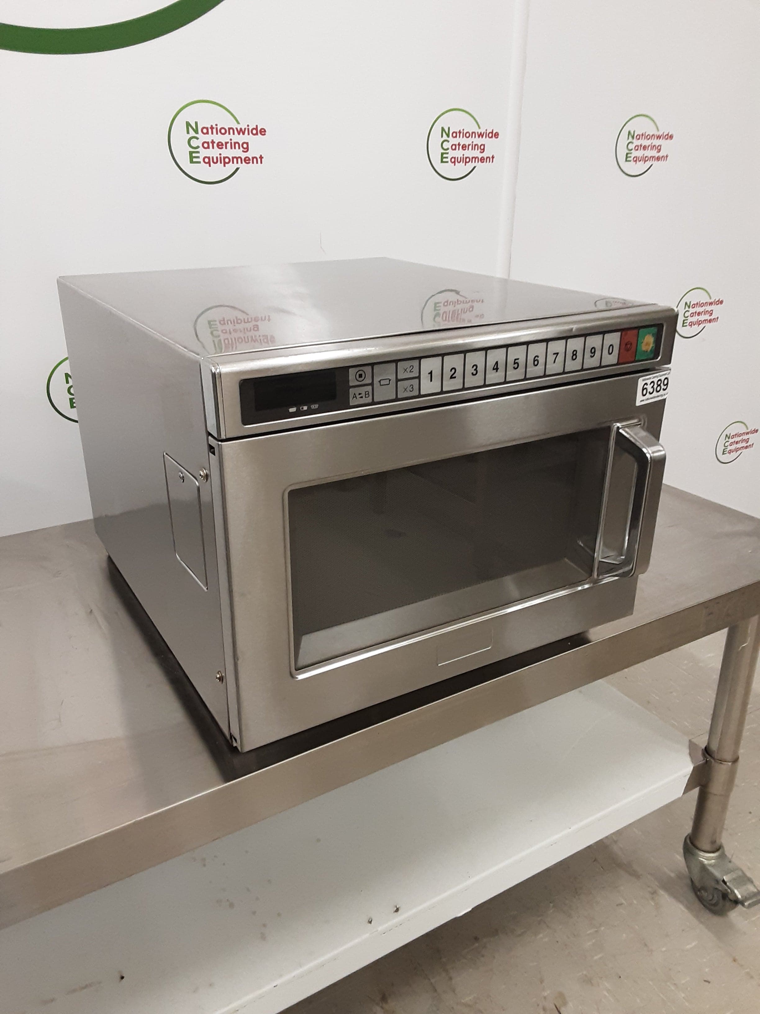 Panasonic 1800w Microwave — image 2