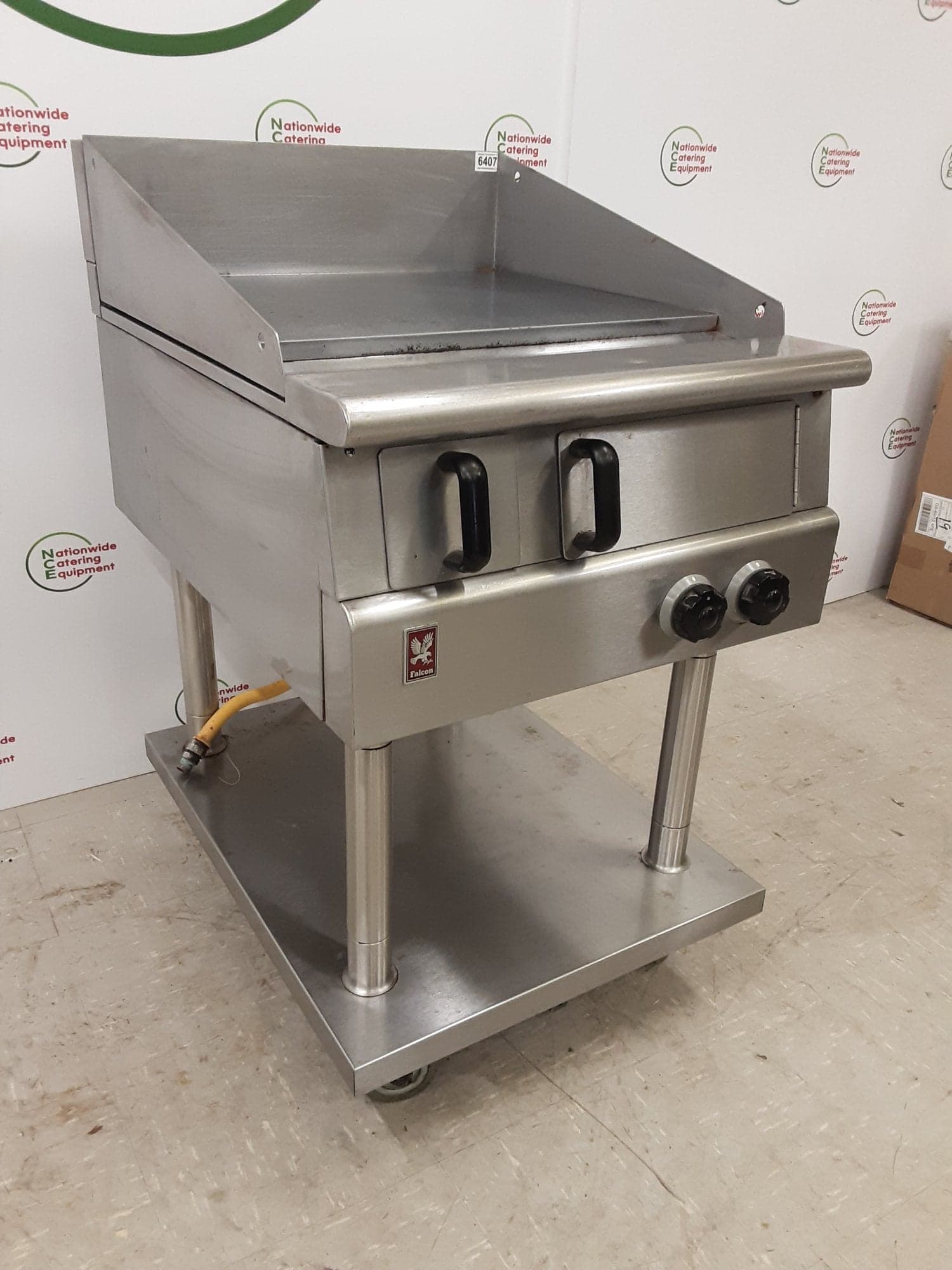 Falcon Dominator 60cm Chrome Griddle On Stand, Natural Gas  — image 3