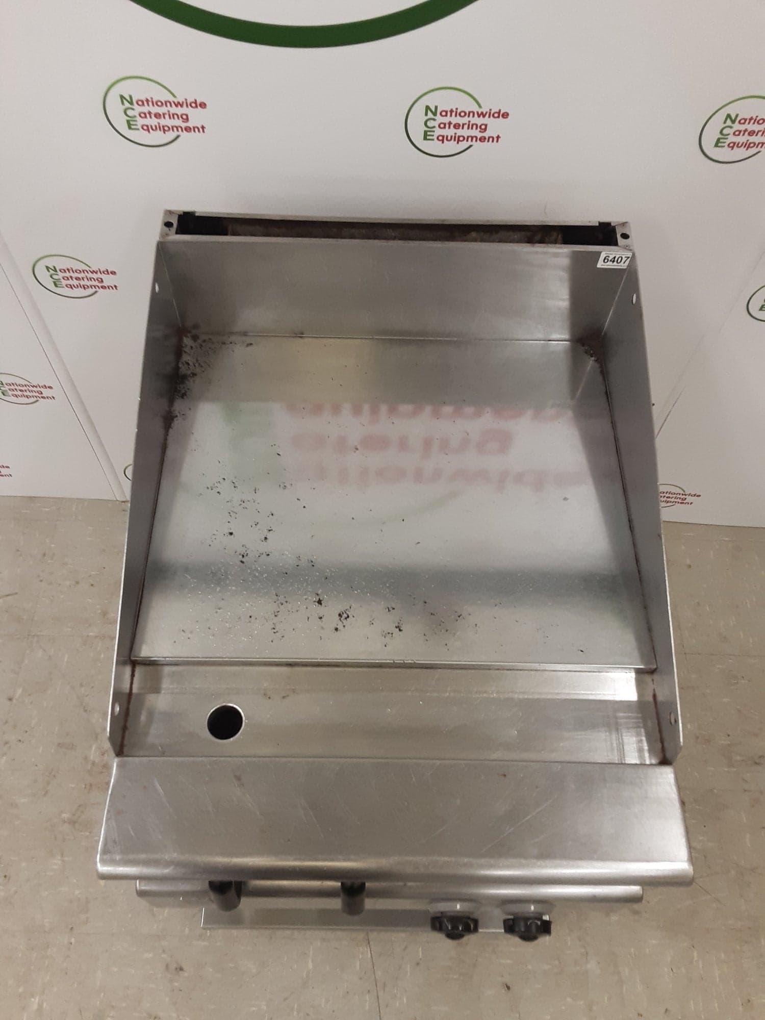 Falcon Dominator 60cm Chrome Griddle On Stand, Natural Gas  — image 4