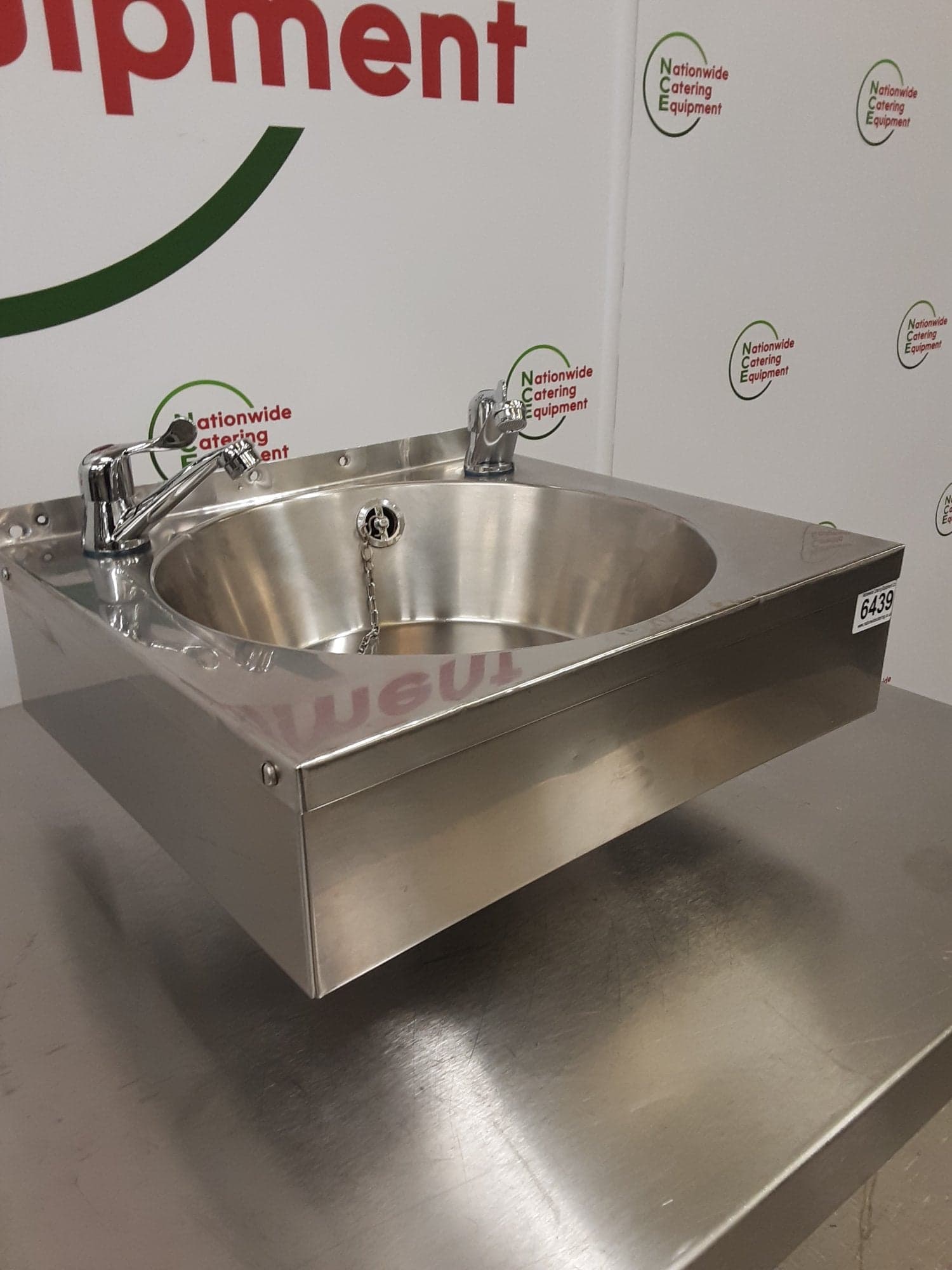 Stainless Steel Large Hand Wash Basin With New Lever Taps — image 4