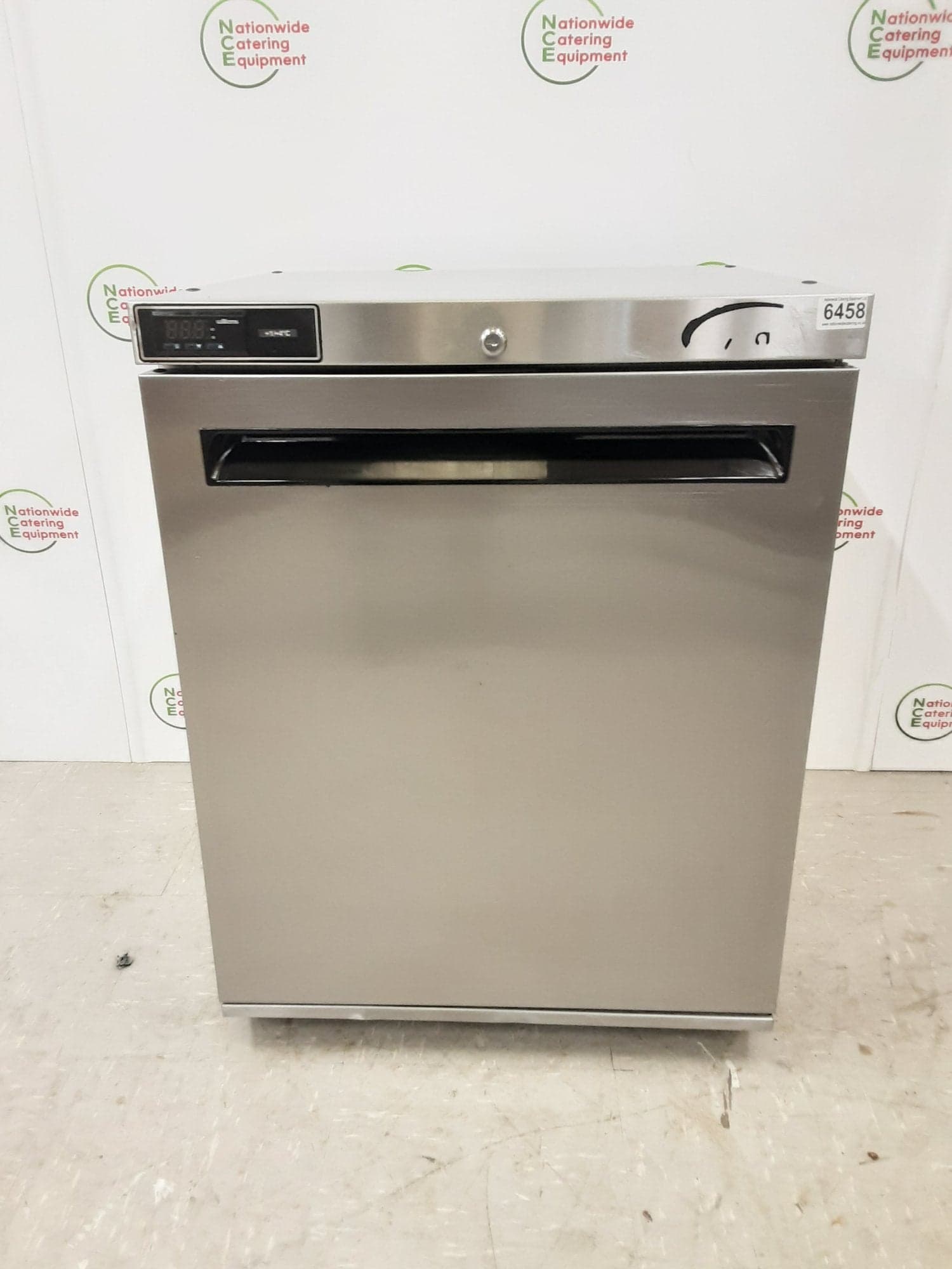 Williams Undercounter Fridge, Model- HA135