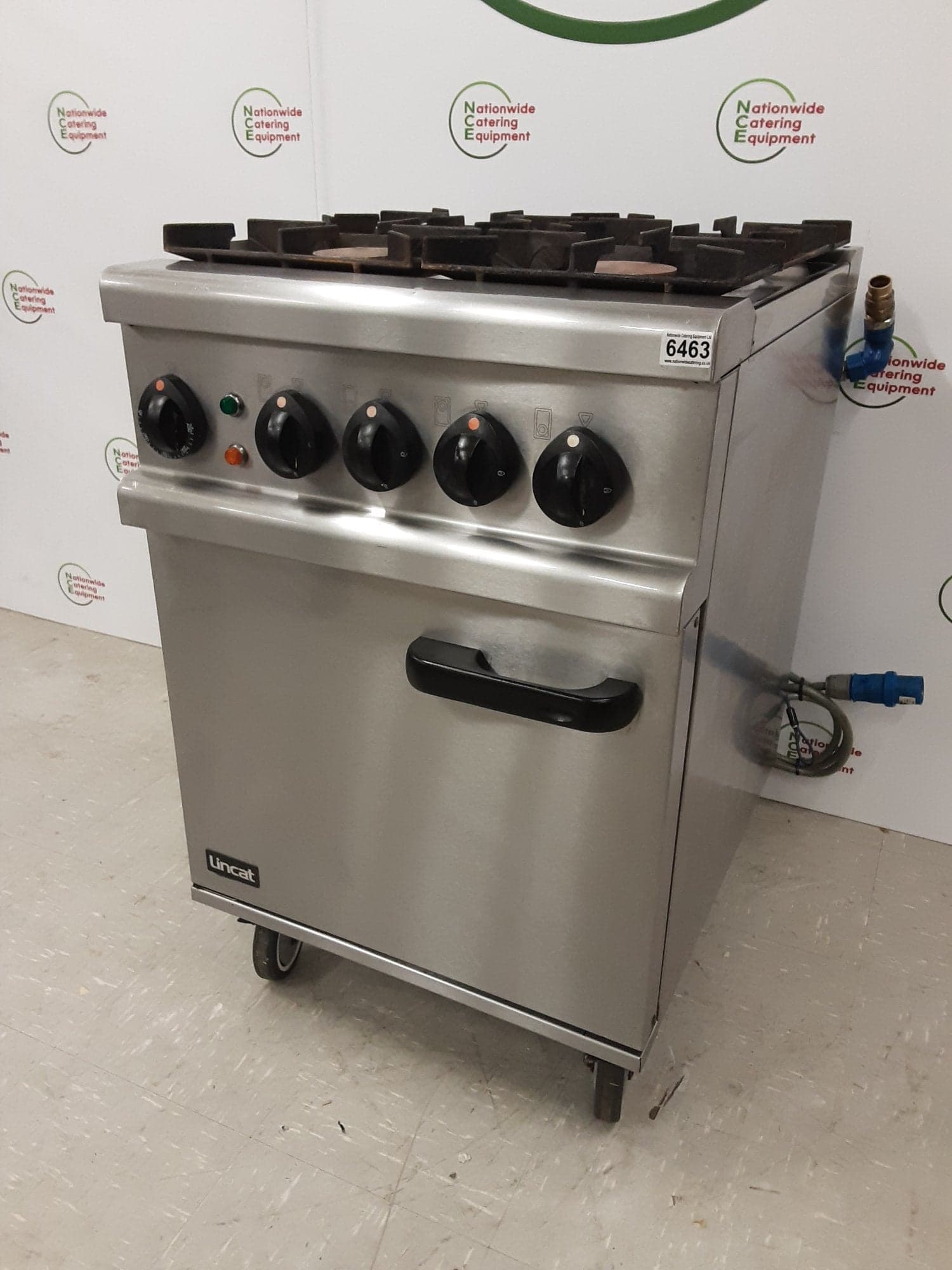 Lincat Opus Dual Fuel Four Burner Natural Gas Stove & Electric Oven — image 3