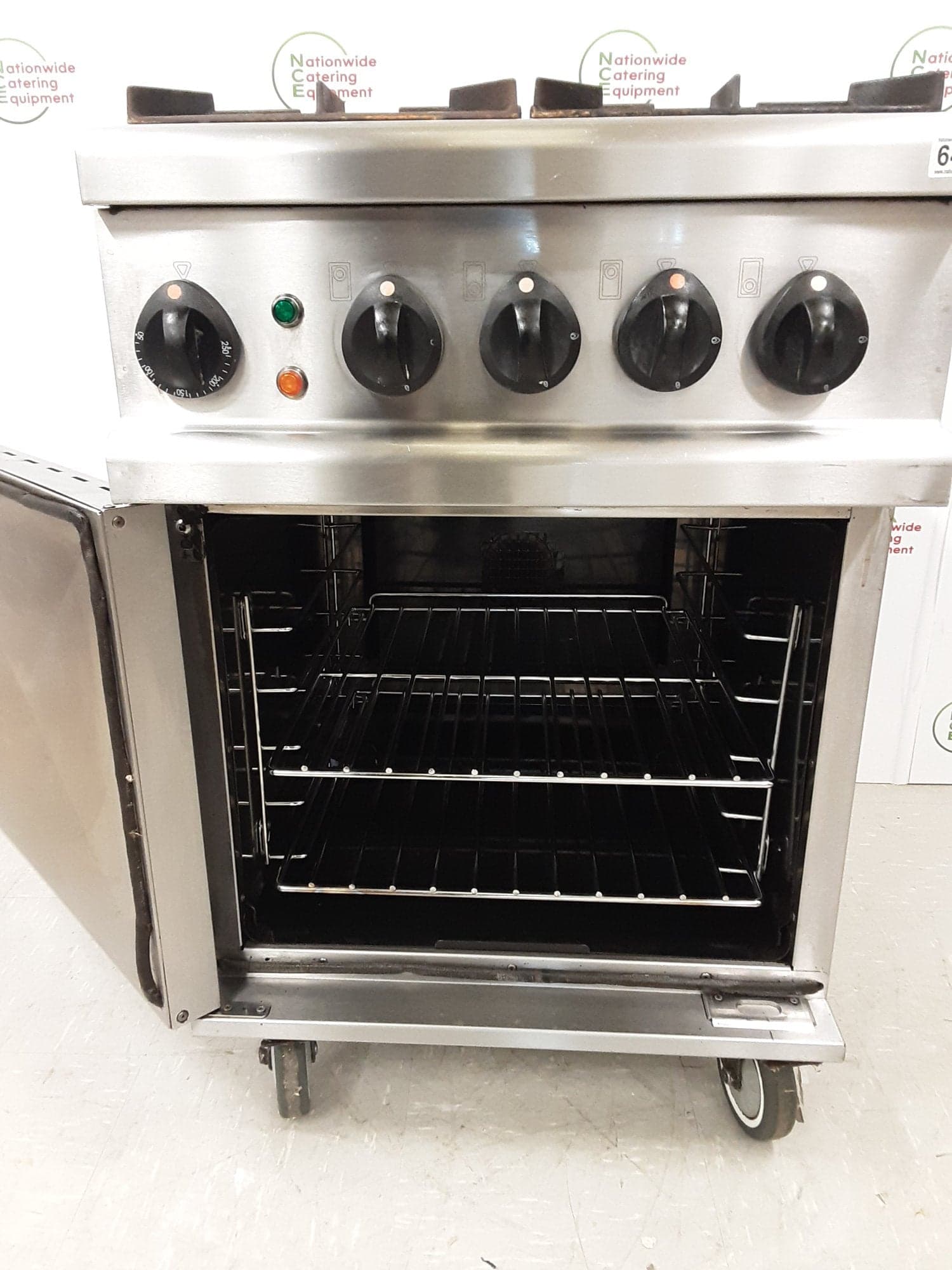 Lincat Opus Dual Fuel Four Burner Natural Gas Stove & Electric Oven — image 5