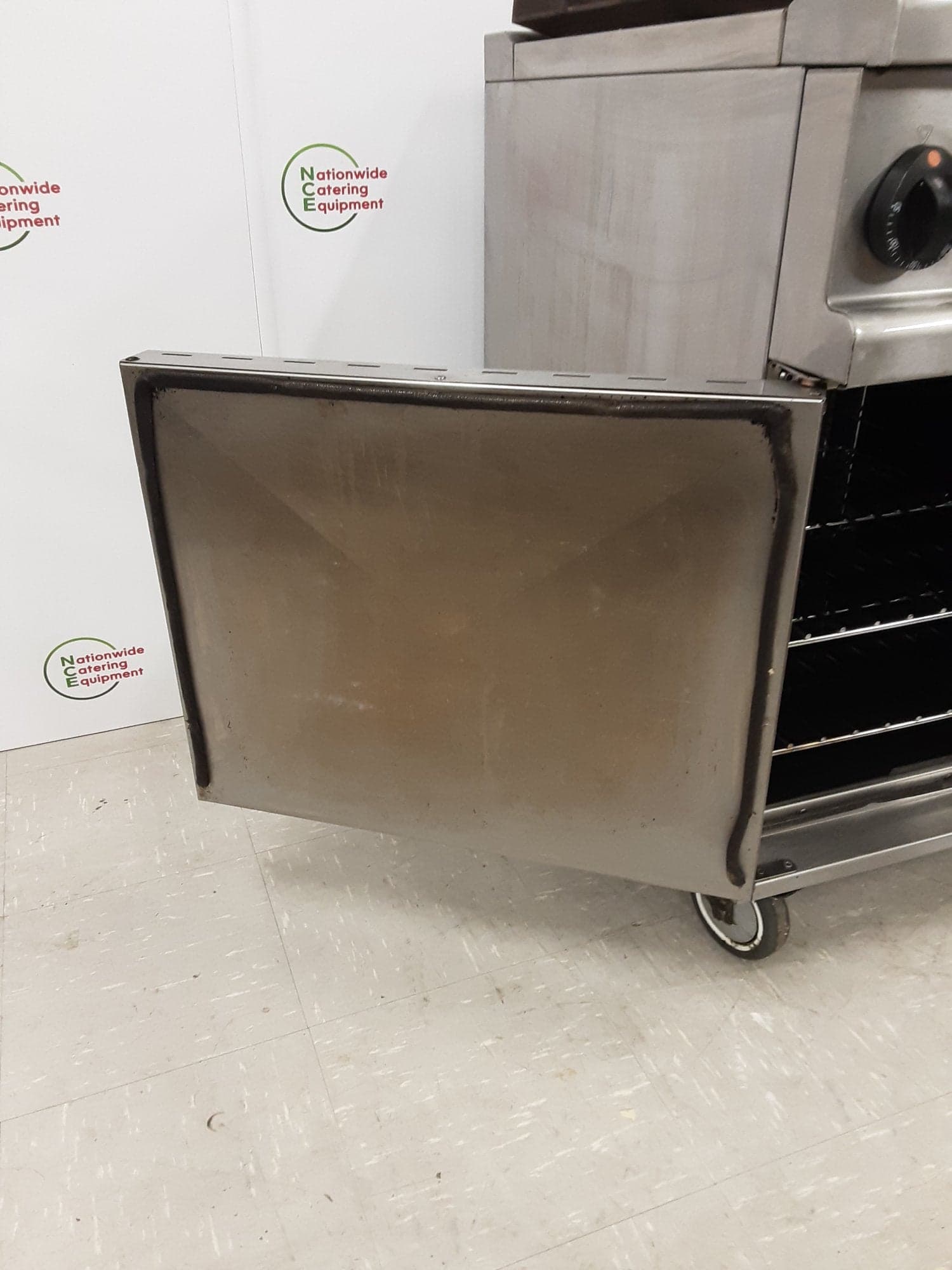 Lincat Opus Dual Fuel Four Burner Natural Gas Stove & Electric Oven — image 6