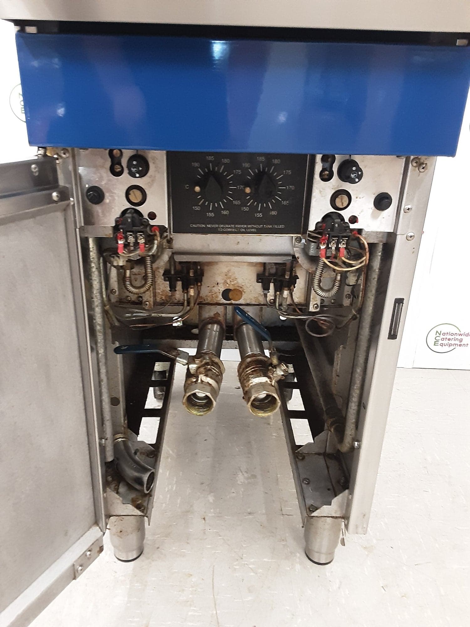 Blueseal Twin Tank Natural Gas Twin Tank Fryer, Model- GT46 — image 4