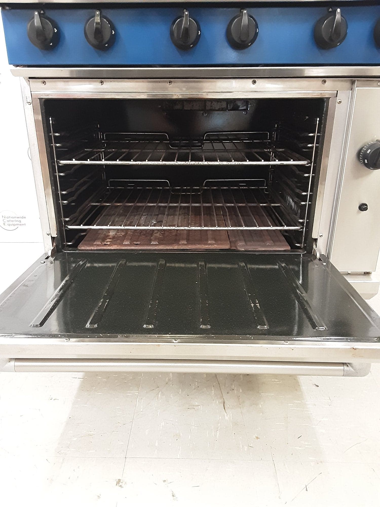 Blueseal Six Burner Stove & Oven, Natural Gas, Model- G506 — image 6