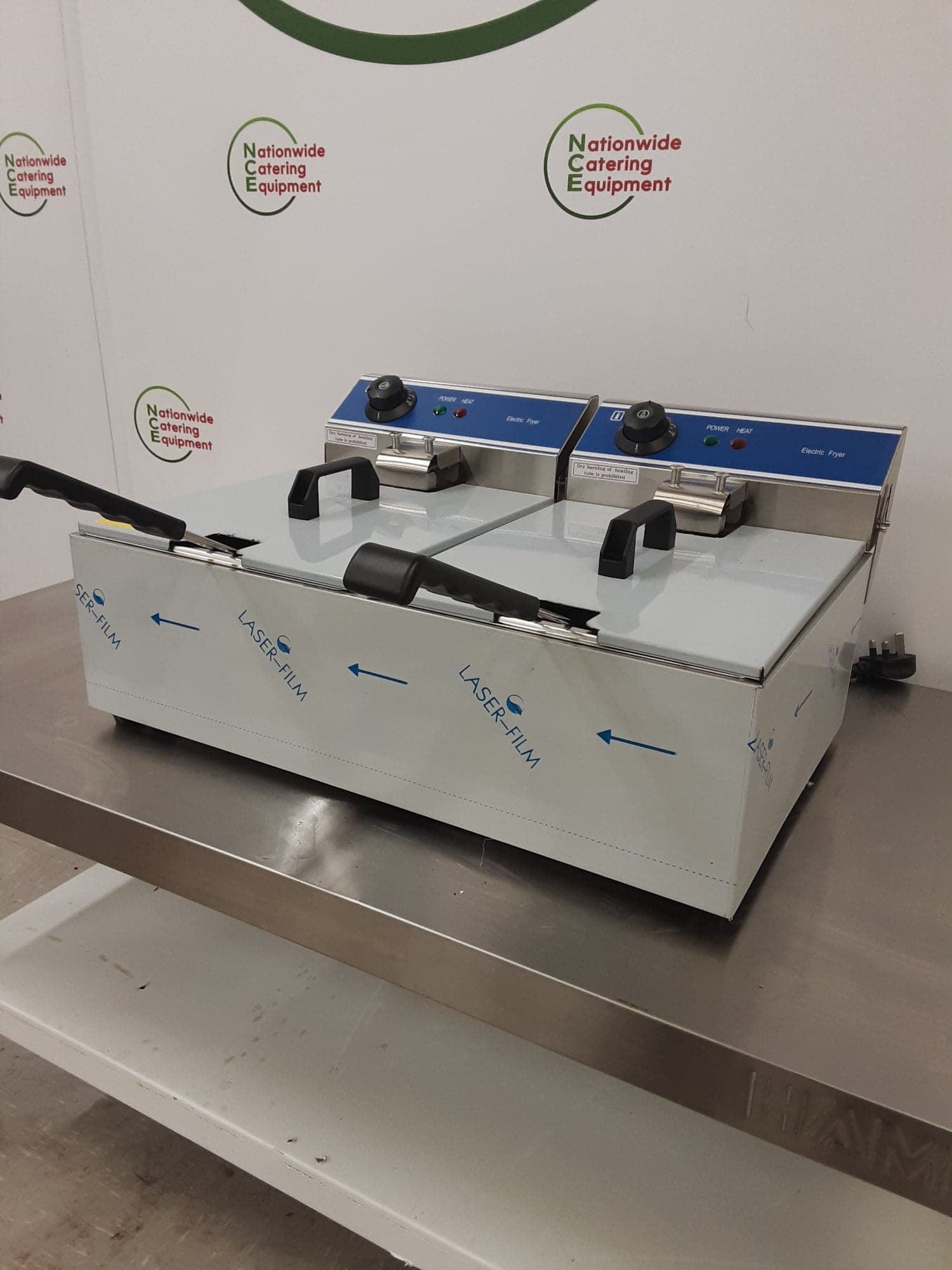 Genesis Catering Equipment Tabletop 13amp Electric 10L Twin Tank Fryer, Model- DL-20B — image 7