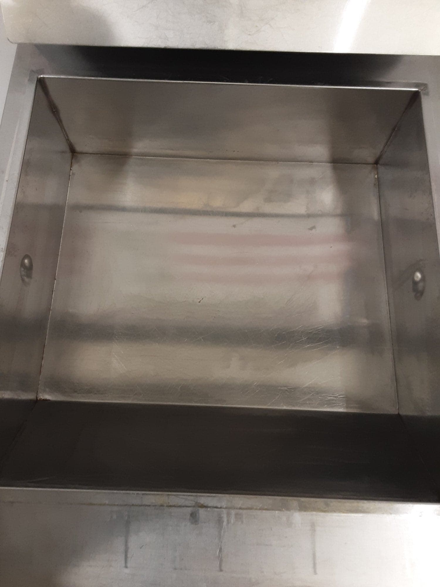 Lincat Silverlink Free-Standing Chip Scuttle, Model-CS4 — image 6