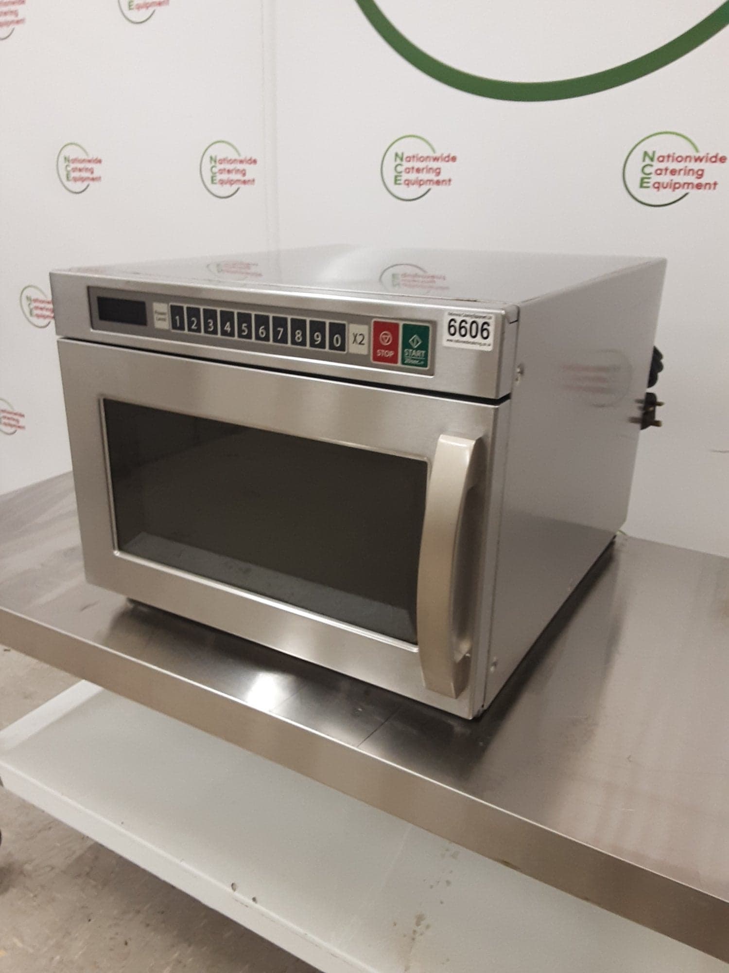 Daewoo 1850w Commercial Microwave, Model- KOM-9F85 — image 3
