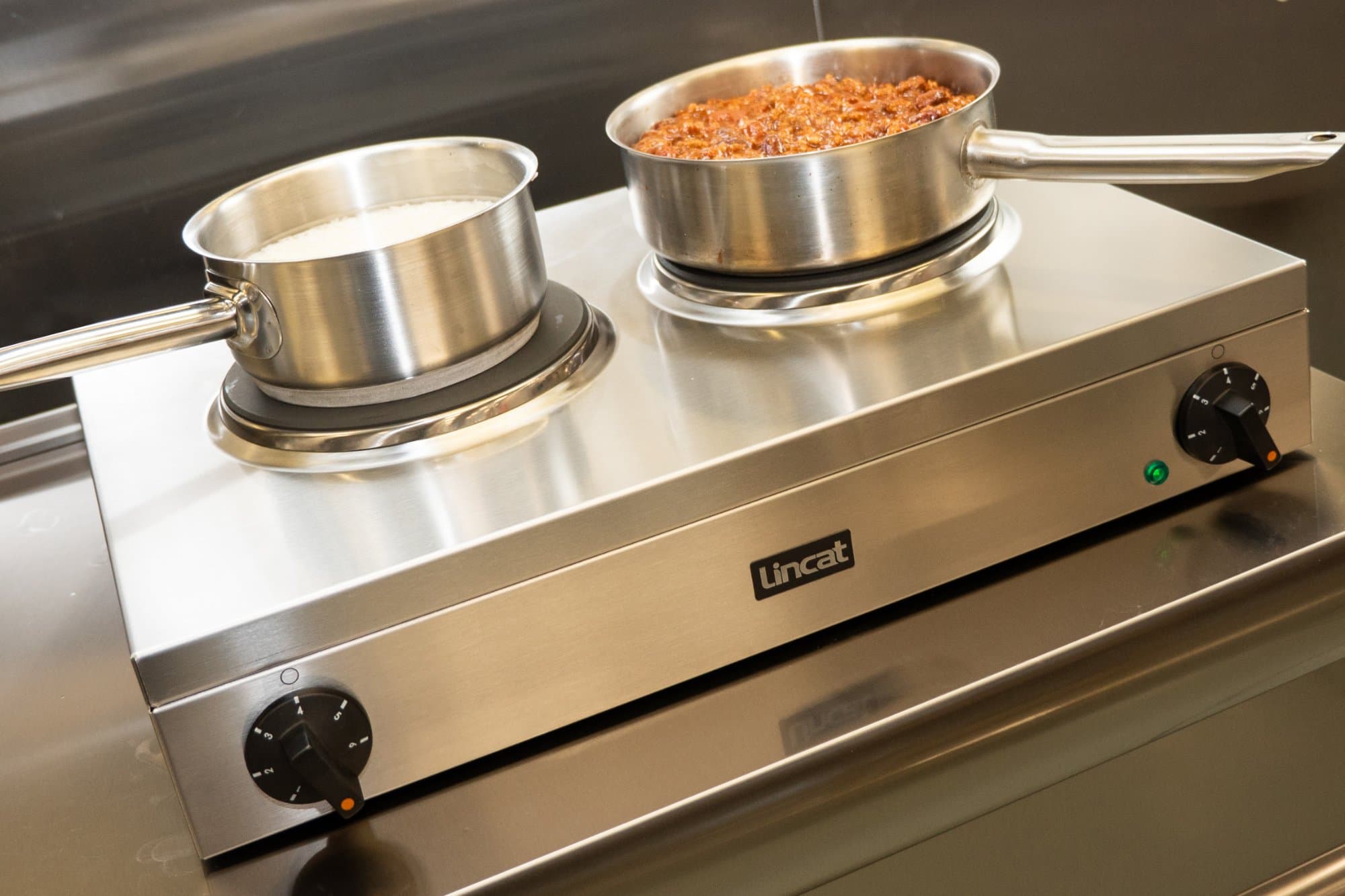 Lincat Lynx 400 Electric Tabletop Twin Plate Boiling Top, 13amp, Model- LBR2 — image 4