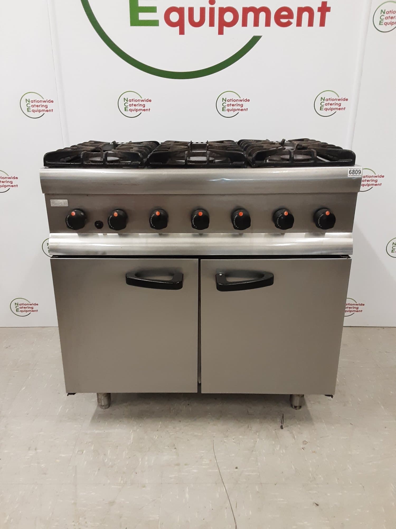Lincat Silverlink Natural Gas Six Burner Stove & Oven, Model-SLR9/N — image 1